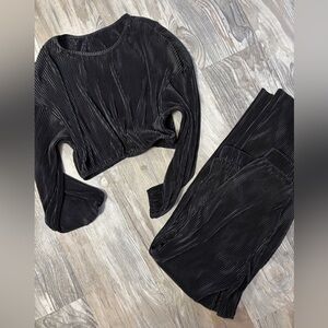 Black boutique set